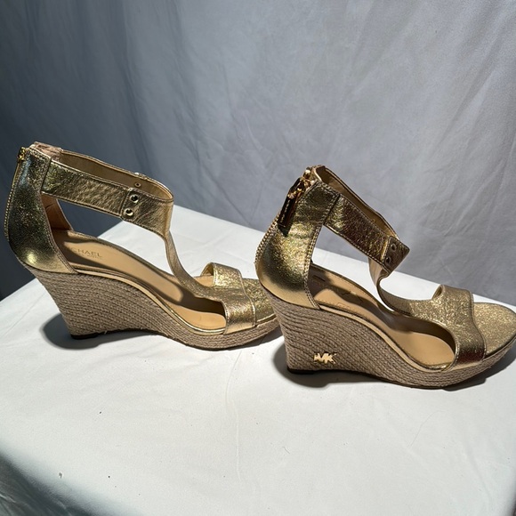 Michael Kors Gold High Heel Sandals with T-Strap - Picture 6 of 13